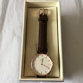 Picture of Daniel Wellington-32mm Female Model _SKU0907180328531609